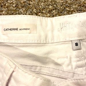 Kut.  Catherine Boyfriend White Jeans.   Size 8.  New without tags
